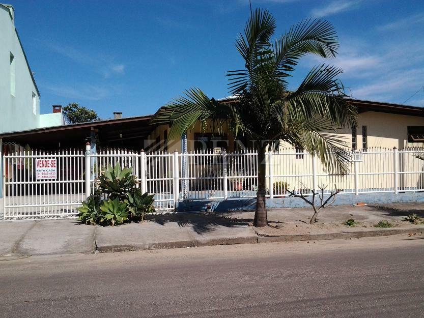 Casa 3 Dorm.
