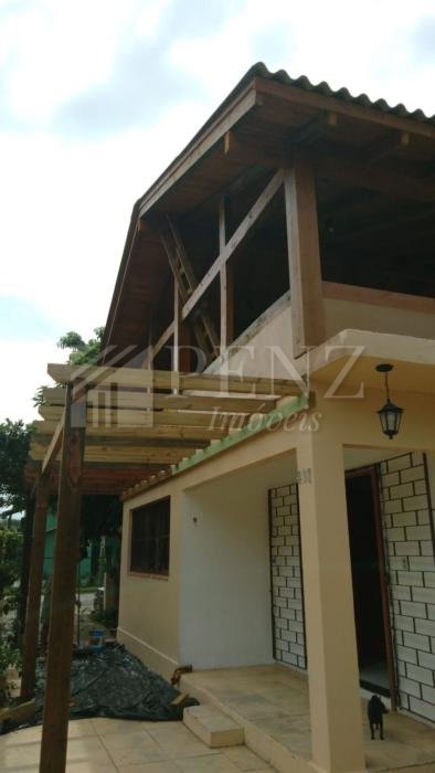 Casa 3 Dorm.