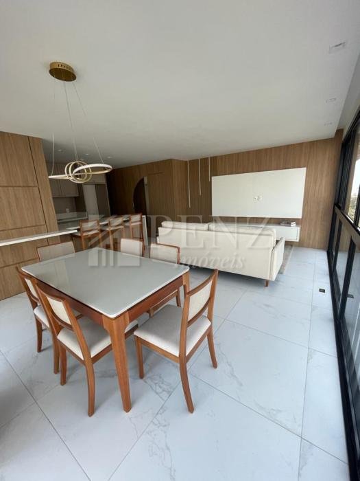 Apartamento 3 Dorm.