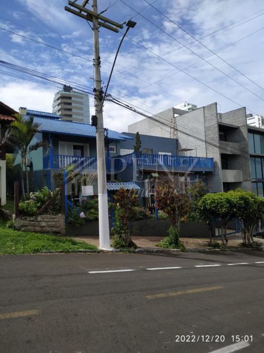 Casa 3 Dorm.