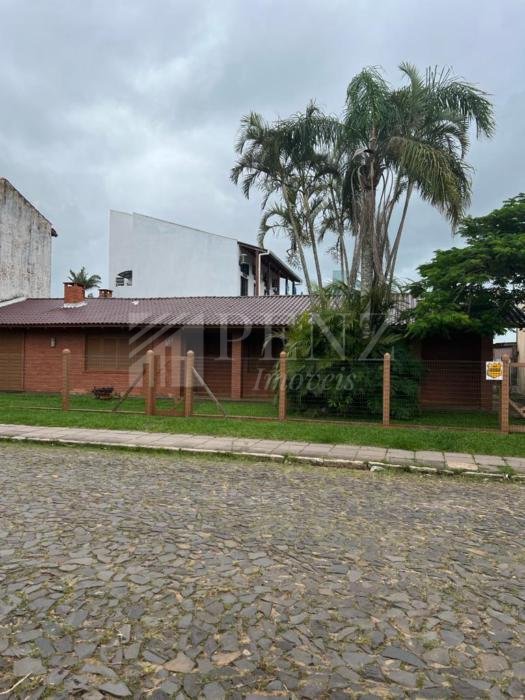 Casa 3 Dorm.